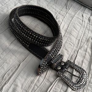 BKE The Buckle Black Studded Rhinestone Belt Large